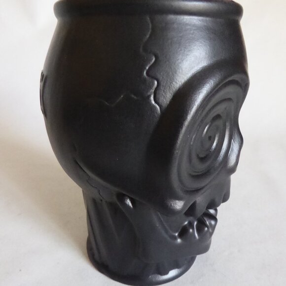 NEW 2016 LE 250 VORTEX HIP-MO-TIZER BLACK SKULL CERAMIC TIKI MUG - Picture 9 of 12